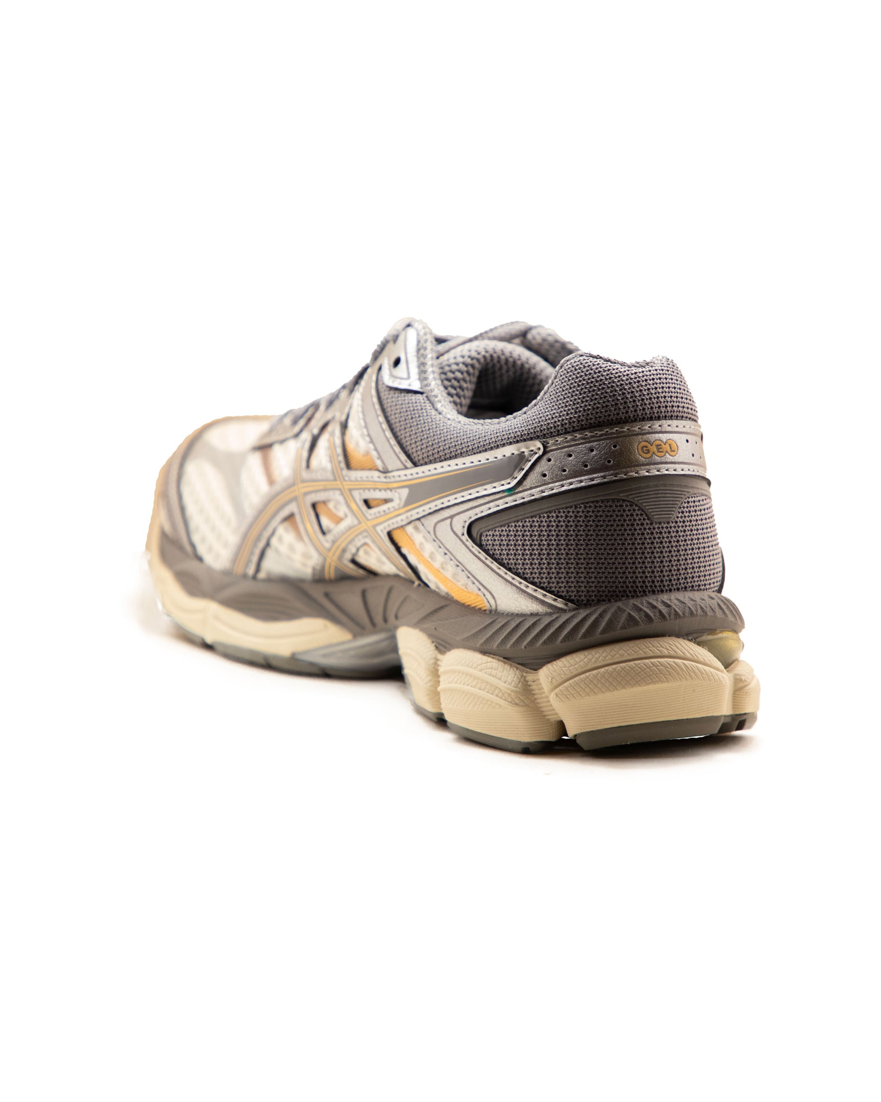 Asics Gel-Cumulus 16 Cream-Clay Grey