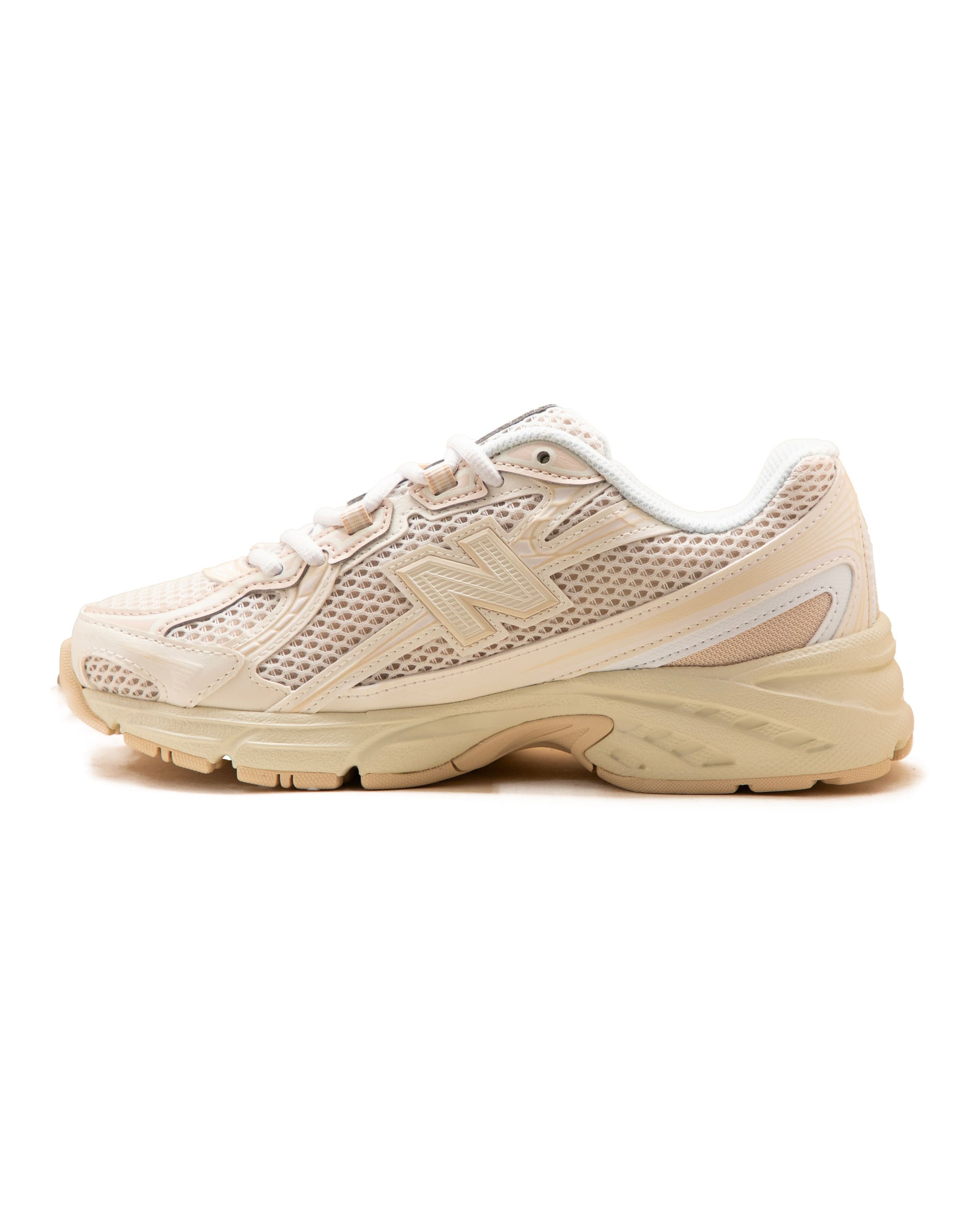 New Balance 740 Bisque Beige