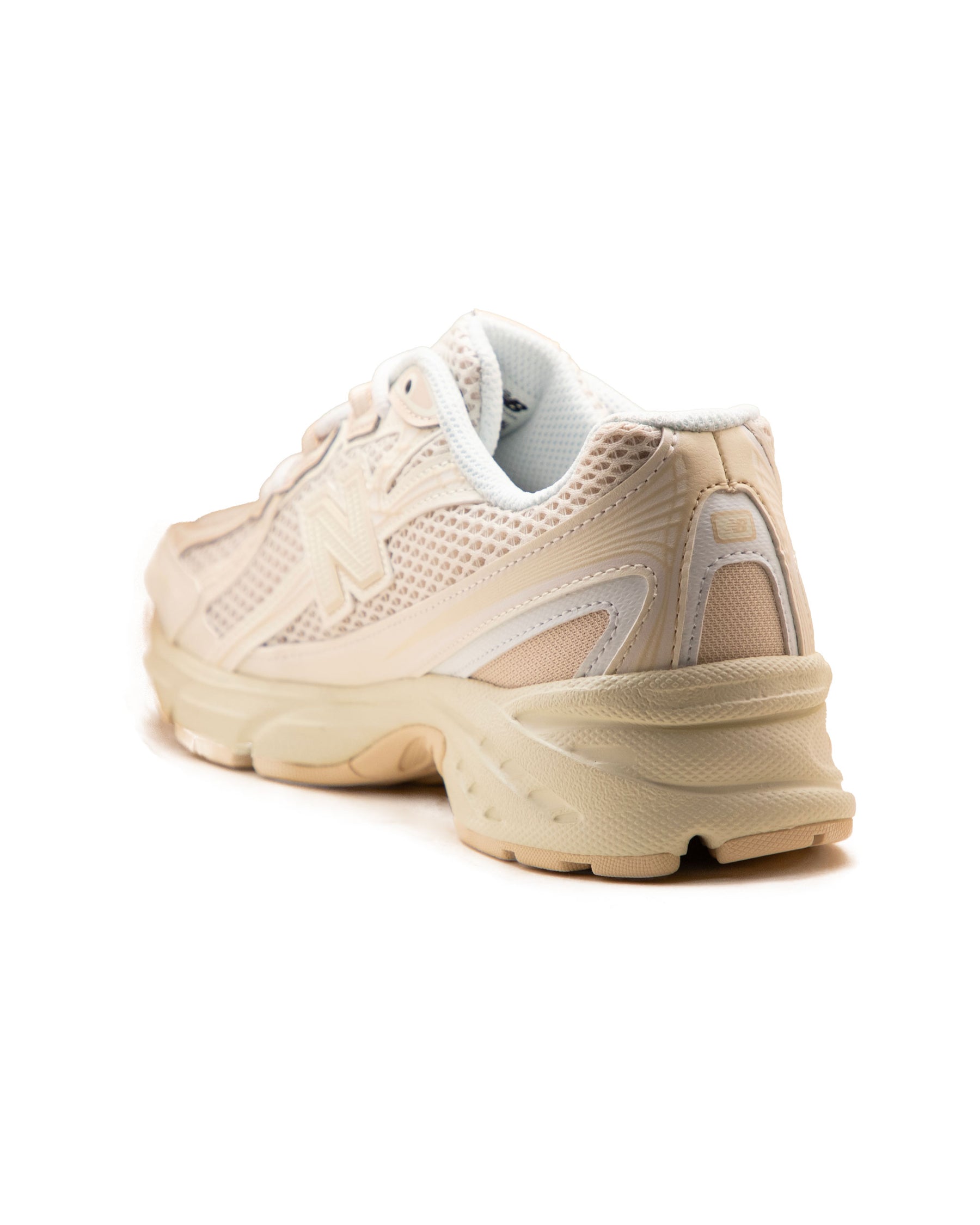 New Balance 740 Bisque Beige