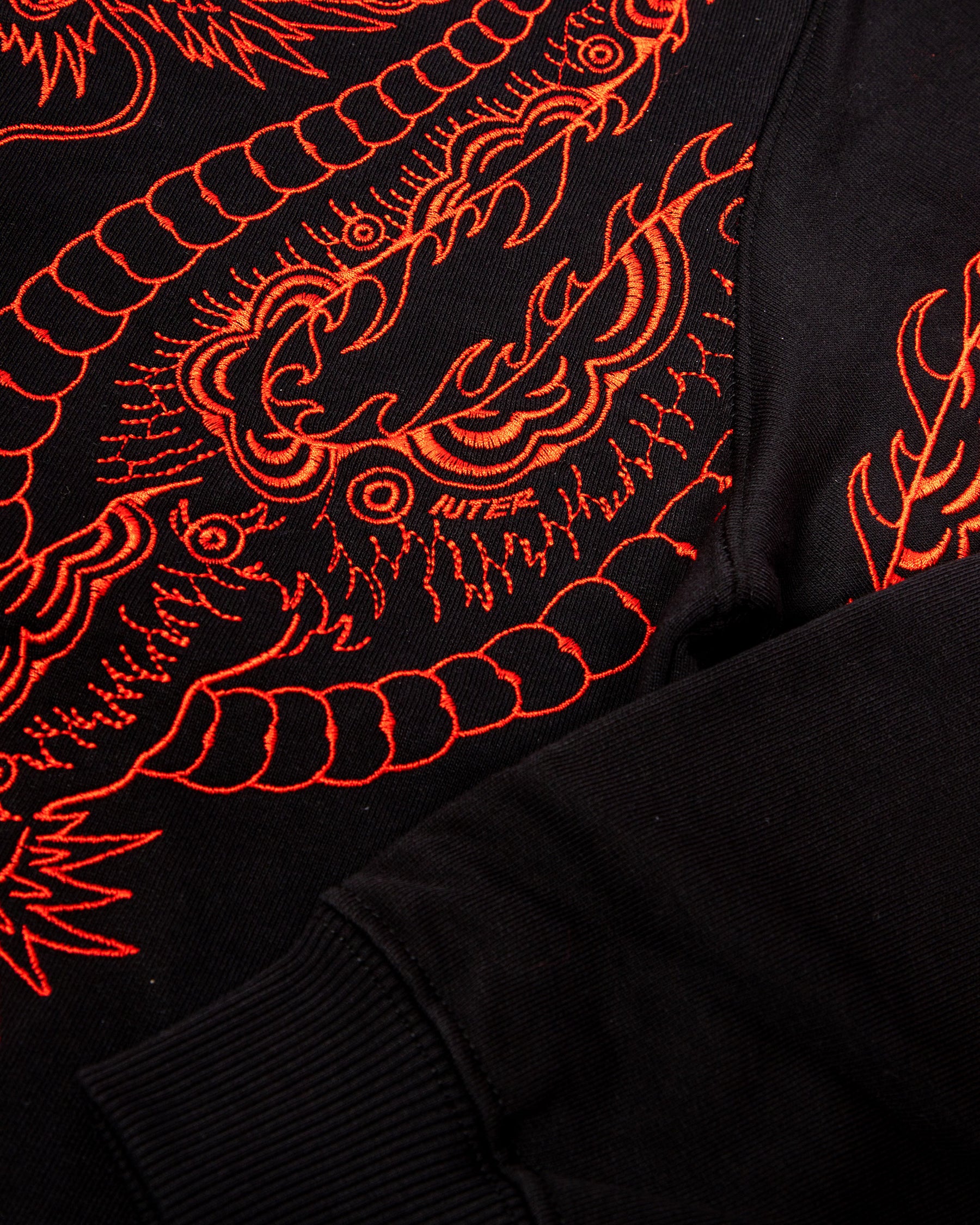 Felpa Iuter Dragon Crewneck 22SISC24-Black