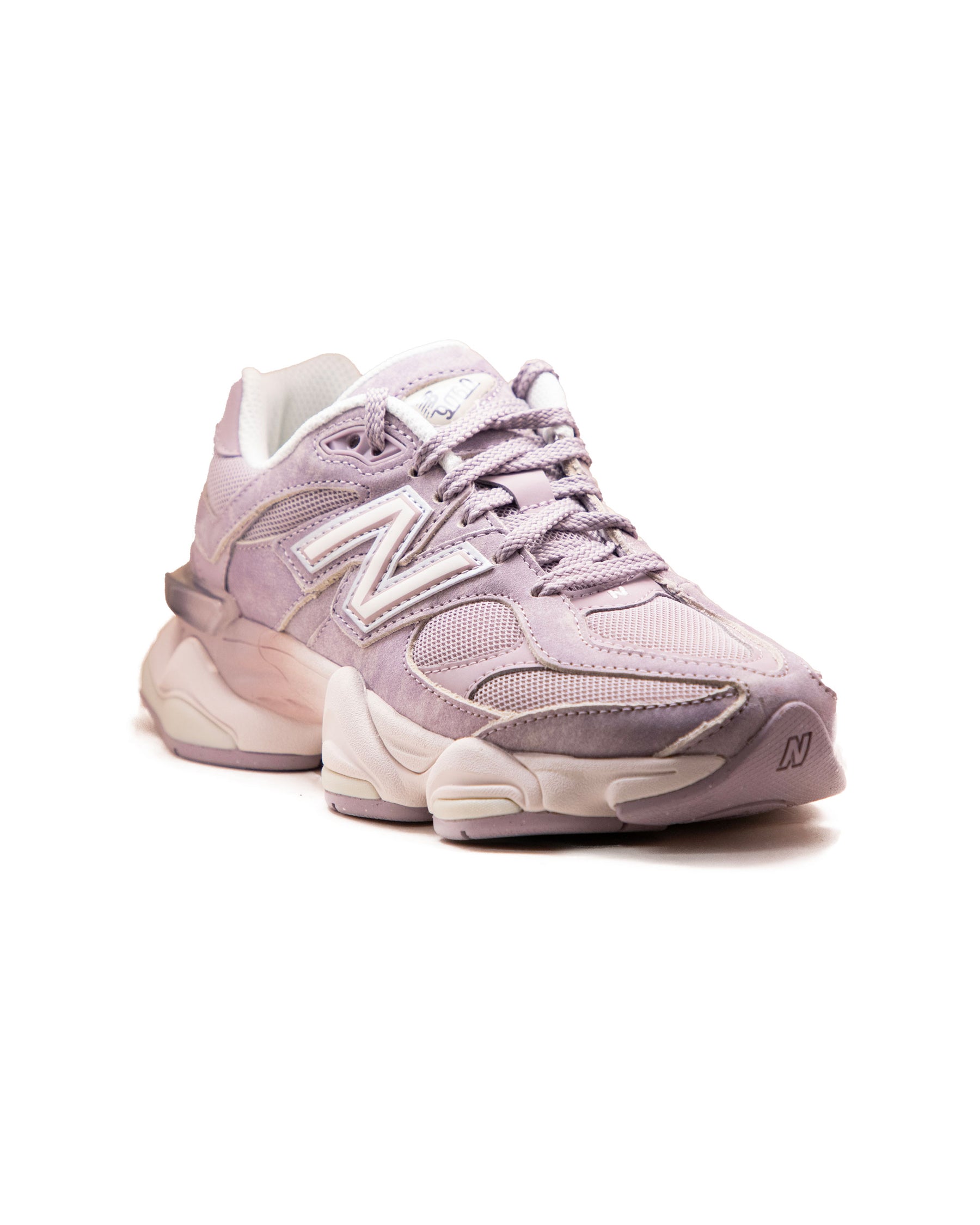 9060 Glicine Truffle Salt Sneakers