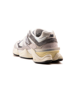 New Balance 9060 Grigia