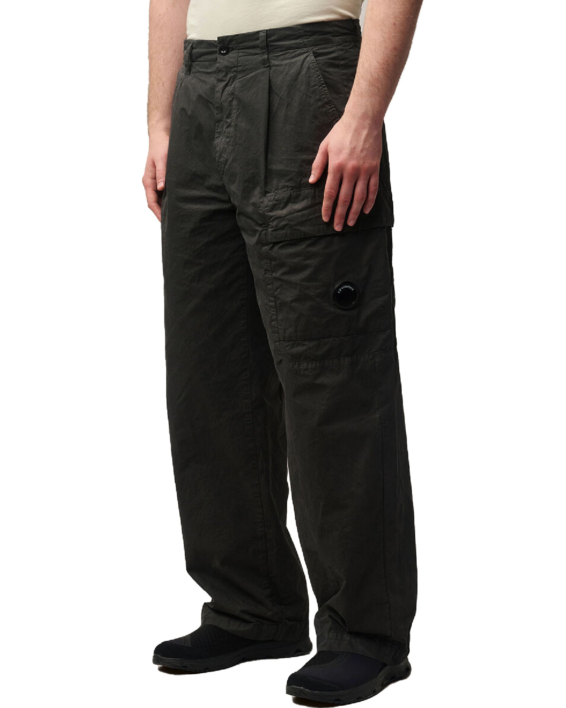 CP Company Men's Trousers Micro-Reps Boxy Pleats Cargo Pants Raven